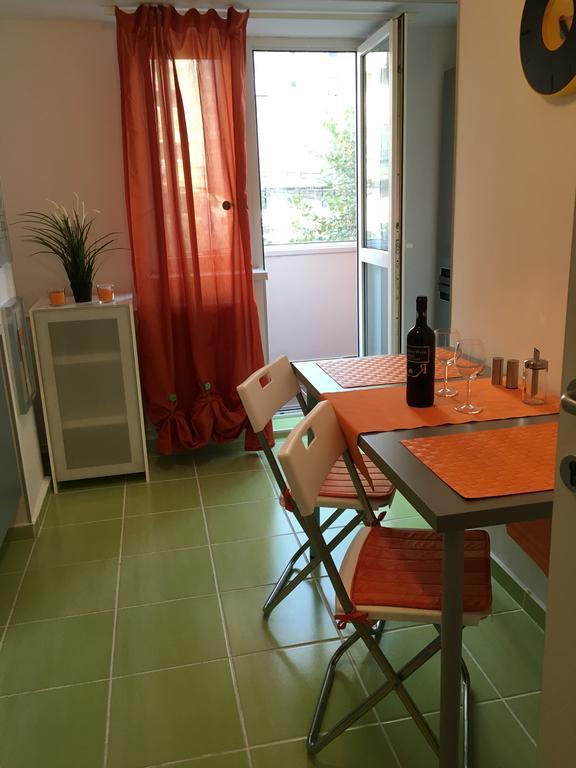 Green Apartment Bucarest Esterno foto