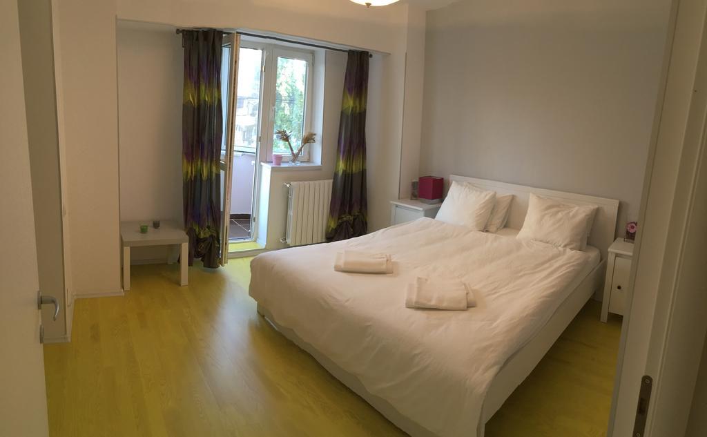 Green Apartment Bucarest Esterno foto