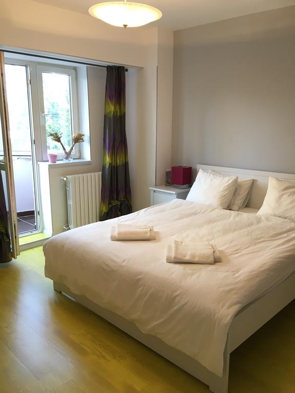 Green Apartment Bucarest Esterno foto