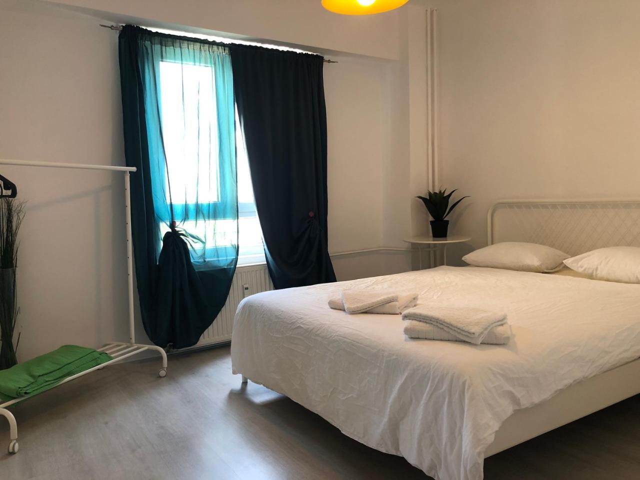 Green Apartment Bucarest Esterno foto