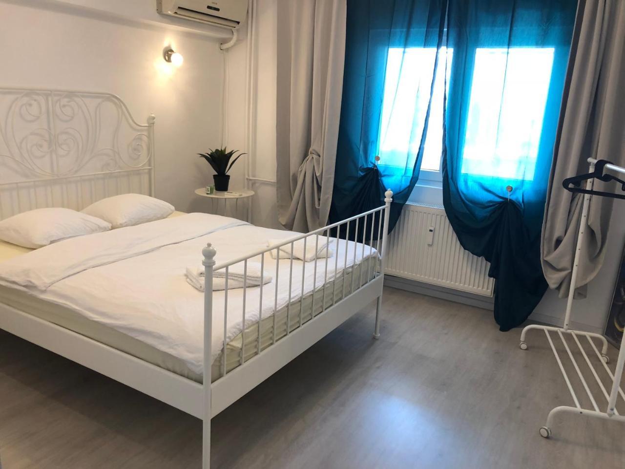 Green Apartment Bucarest Esterno foto